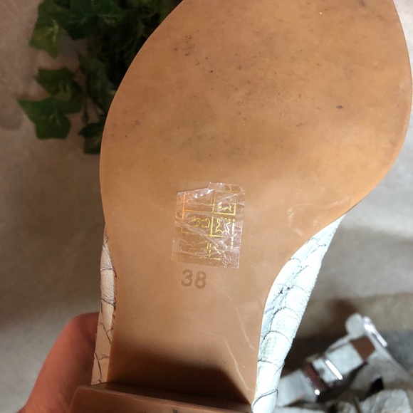 Jeffrey Campbell Everly Booties ✨ - Picture 6 of 8